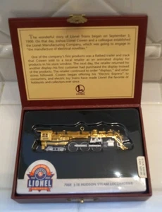 HALLMARK KEEPSAKE LIONEL 100° ANNIVERSARIO 700E J-1E LOCOMOTIVA ORNAMENTO NUOVO - Foto 1 di 4