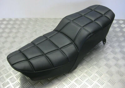 SUZUKI GS450L 1980-1982, NEW ORIGINAL NOS SEAT ASSY, 45100-44216-41G - Image 1 of 4