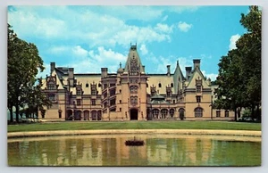 Postcard Biltmore House America's Finest Home Asheville, NC Geoge Vanderbilt - Picture 1 of 2