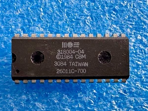 318004-04 Kernal ROM Chip IC für Commodore C16 / C116 / +4 MOS / # 30 84 - Afbeelding 1 van 2