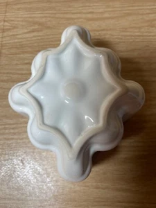 Crate And Barrel Hartstone Scallop 8 Point  Star Gelatin Food Mold White Ceramic - Picture 1 of 8