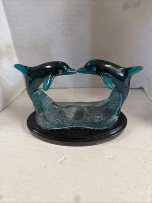 Escultura artística Wyland Kissing Dolphins acrílico delfines 1996 Foto 1 de 4