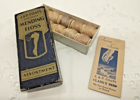 Vtg Original Box J&P Coats Mending Floss w/ 10 Wooden Spools & Sewing Secret Cover