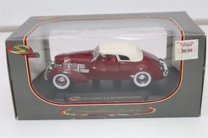 1937 CORD 812 SUPERCHARGED 1/32 DIECAST CAR BY SIGNATURE MODELS - Picture 1 of 7