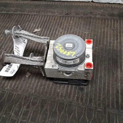 Насос антиблокировочный тормозной 2017 Dodge Charger ABS в сборе без адаптивного круиз-контроля - Изображение 1 из 4