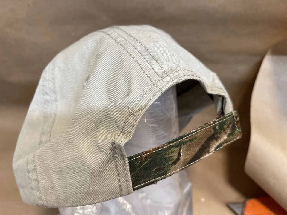 SOMBRERO De Colección Chevrolet Camuflaje Sombrero Chevy Truck Gorra con Etiquetas Duramax GMC Realtee GM Foto 1 de 4