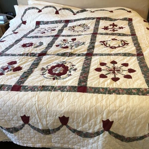 Edredón Floral Vintage Aplique Blanco Granate Verde 84x 94” Completo/Queen Leer... - Imagen 1 de 10