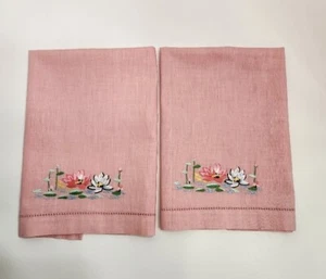 2 Beautiful Vintage Pink Linen Guest Hand Towels w/Embroidered Flowers - Picture 1 of 5