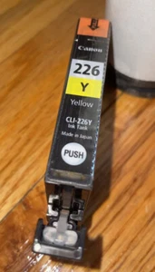 Canon CLI-226 Yellow Ink Cartridge Sealed No Box - Picture 1 of 1