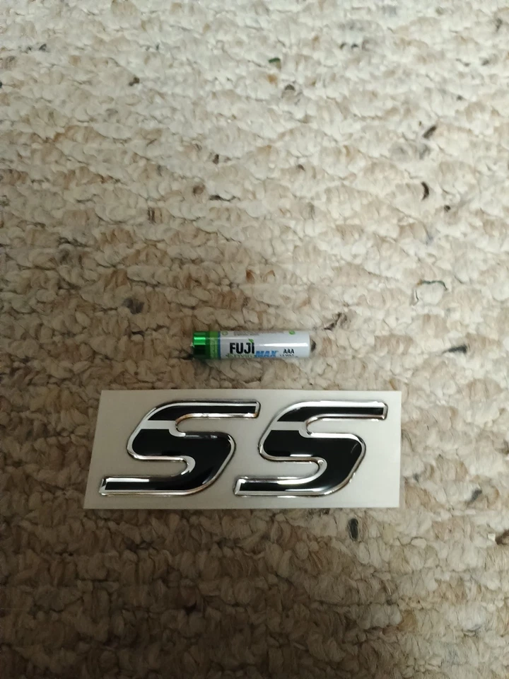 Chevrolet SS 3D Stick On Emblema Negro Cromo Chevy Camaro Chevelle Nova  Foto 1 de 1