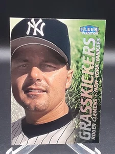 2000 Fleer Tradition Grasskickers Roger Clemens #14GK Insert Yankees 🔥 - Picture 1 of 2