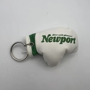 Vintage Newport Zigaretten Boxhandschuh Werbung Schlüsselanhänger - Bild 1 von 5