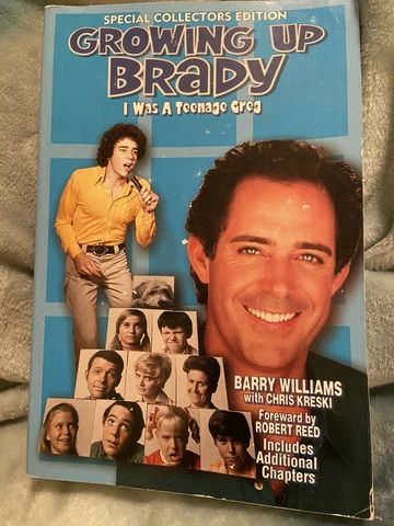 BARRY WILLIAMS “GROWING UP BRADY" BOOK SIGNED * THE BRADY BUNCH Cover