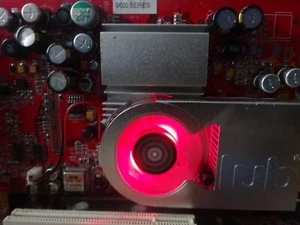 CLUB 3D RADEON 9600 128MB AGP  SDRAM GRAFIKKARTE DVI VGA S-VIDEO #GK11665 - Afbeelding 1 van 3