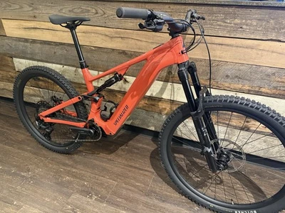 Aleación Specialized Turbo Levo G4, Brillo Naranja Profundo Talla S4 (Modelo 2026) Foto 1 de 4