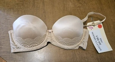 Kelly Clarkson 个人穿文胸 36B(二手) — 第 1/4 张图片