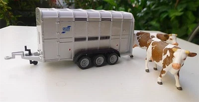Remolque para camión de transporte de animales FLOZ para Ifor para Willams modelo plateado 1:32 Foto 1 de 4
