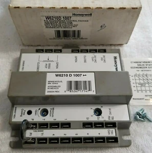 HONEYWELL W6210D 1007 ECONOMIZER CONTROL NEW OLD STOCK FULLY GUARANTEED NOT TO - Picture 1 of 3