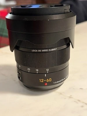 Panasonic Leica DG Vario-Elmarit 12-60 mm F/2,8-4 ASPH. POWER O.I.S. Lente COMO NUEVA Foto 1 de 4