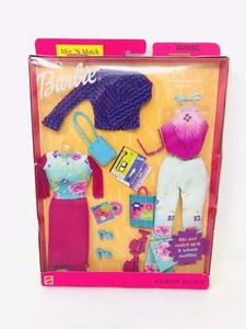 2001 BARBIE MAGENTA MOODS FASHION AVENUE OUTFIT #27849 - Picture 1 of 10