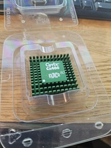 Vintage Retro New Old Stock Socket 1 Processor - Cyrix Cx486 DX2-80 Green Fan - Picture 1 of 3