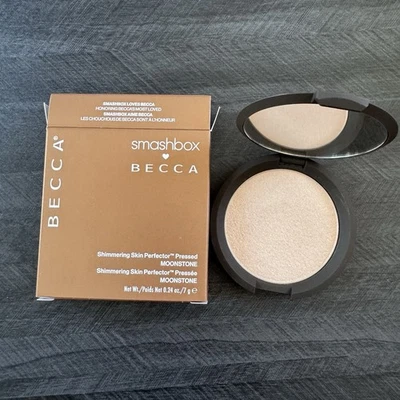 Smashbox Becca Shimmering Skin Perfector Pressed Highlighter Moonstone 7g - Image 1 of 4