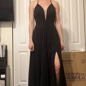 Abito formale Betsy & Adam nero scollo a V stringato spacco davanti aperto dietro taglia 0 XS - Foto 1 di 8