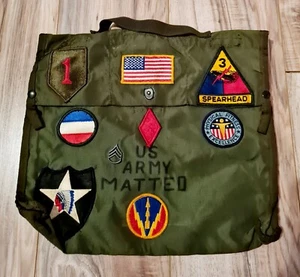 Vintage US Army Messenger Bag Green With Patches, Interior Dividers (A8) - Picture 1 of 9
