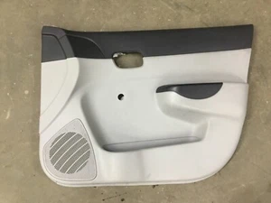 08-11 Hyundai Accent Front Passengr Door Trim Panel 82304-1E221-WK hand crank - Bild 1 von 2