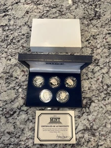 5 Stück JFK Half Dollar Kursmünzensatz erste Gedenkmünze - Bild 1 von 13