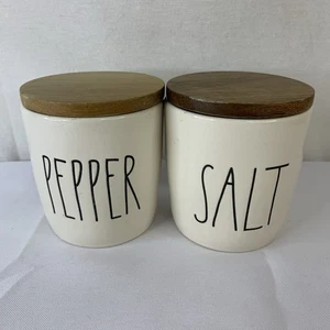 Rae Dunn Artisan Magenta Collection Salz & Pfeffer mit Deckel weiß mit schwarzen Worten - Bild 1 von 8