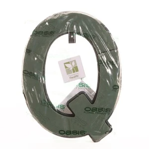 Oasis® Quick Clip Letter Q - Picture 1 of 1