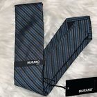 Cravate à rayures diagonales minces Murano neuf avec étiquettes charbon de bois et couleurs bleues