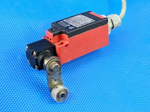 Bernstein I88-UV1Z AHS28 Nr: 618.6335.064 Endschalter - Bild 1 von 4