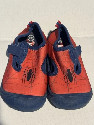 Sapatos aquáticos masculinos Marvel Spiderman pull-on com alça ajustável vermelho e azul marinho - Imagem 1 de 4