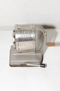 Vintage Boston Vakuumhalterung manuell tragbar 8 Loch Bleistiftspitzer - Bild 1 von 2