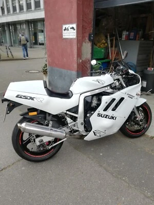 suzuki gsxr 750 - Bild 1 von 4