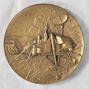 1976 Medallic Art Co. (MACO) Viking 2 NASA Mission Bronze Medallion/Medal Mars - Picture 1 of 7