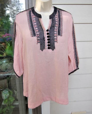 New Without Tag Robert Roller Rabbit Silk PINK Embroidered 1/2 Sleeve Top Sz Sma - Image 1 of 4