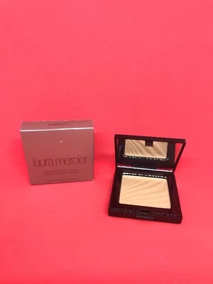 Laura Mercier Bronzing Pressed powder Dune Bronze 0.28 oz - Image 1 of 2