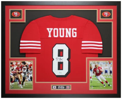 Camiseta Steve Young autografiada y enmarcada roja de San Francisco auto Beckett certificado de autenticidad Foto 1 de 4