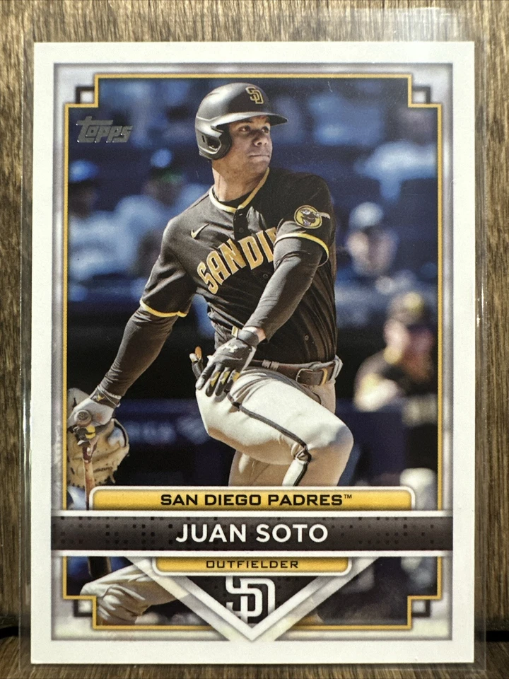 2023 Topps Costco Exclusive Flagship Collection #42 Juan Soto Padres Yankees - Image 1 of 2