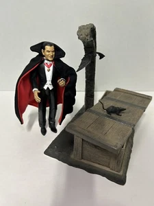 Graf Dracula mit Sarg Fledermaus und Ratte - MONSTERS Serie 2003 JAKKS PACIFIC - Bild 1 von 12