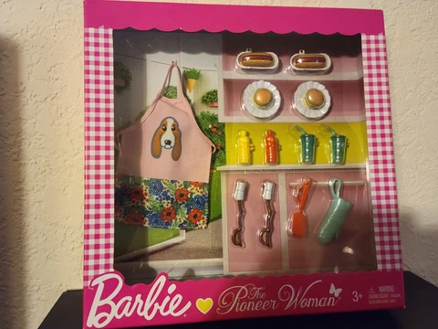 NEW Barbie Pioneer Woman BBQ Grill Cooking Accessory Playset Cover
