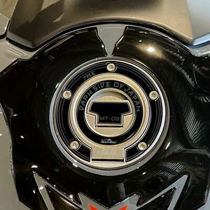 3D Adhesives Tank Cap Protection Compatible With YAMAHA MT-09 2022 - Picture 1 of 5