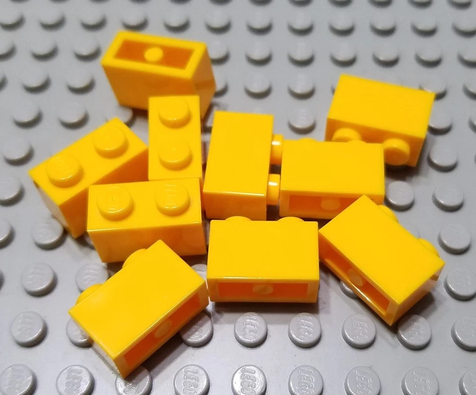 New LEGO Lot of 10 Bright Light Orange 1x2 Bricks - Image 1 of 1