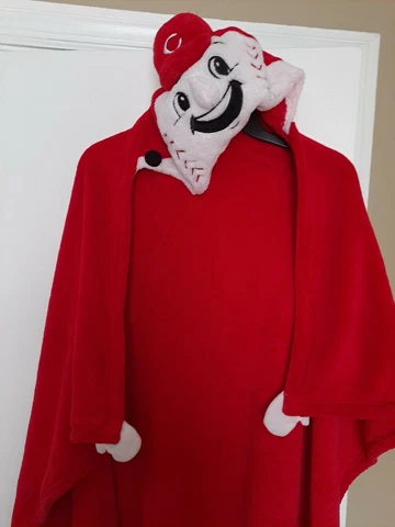 Mascot Wear genuine Merchandise Cincinnati Reds Blanket Mascot Unisex Vintage Cover