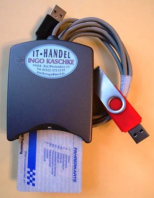 digit. LKW-Fahrerkarte auslesen, Lesegerät + 2-GB-USB-Stick + Software etc. - Bild 1 von 2