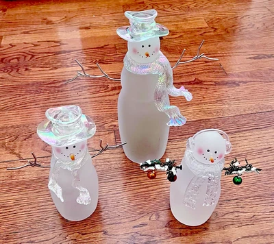 De colección Muñeco de Nieve Familia Acrílico/Esmerilado Estatuillas Helado Invierno Manto Decoración-3 piezas se- Foto 1 de 4