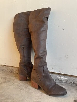 Botas para mujer Report Signature marrón por encima de la rodilla. Excelente estado 8 Foto 1 de 4